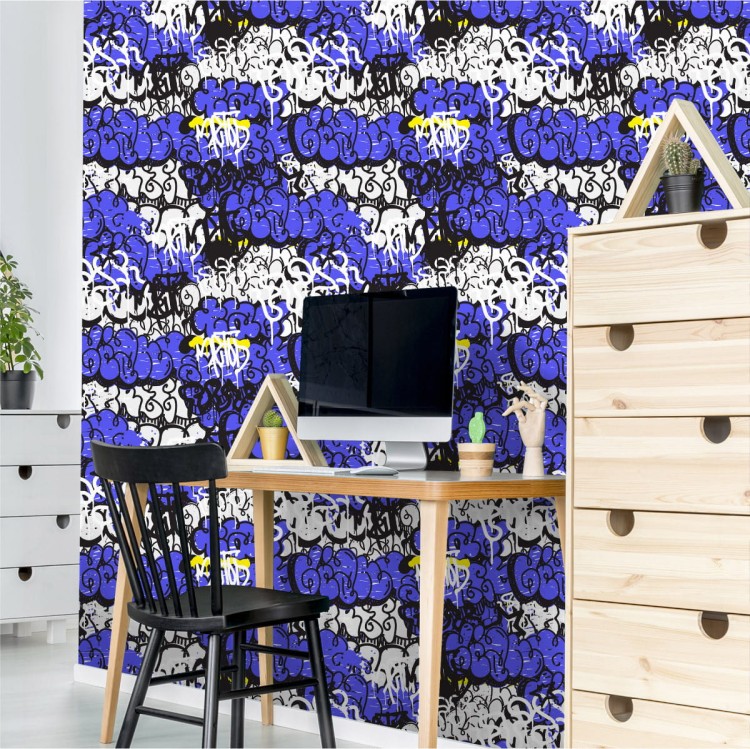 Tapeta Graffiti Z Fioletowymi Elementami