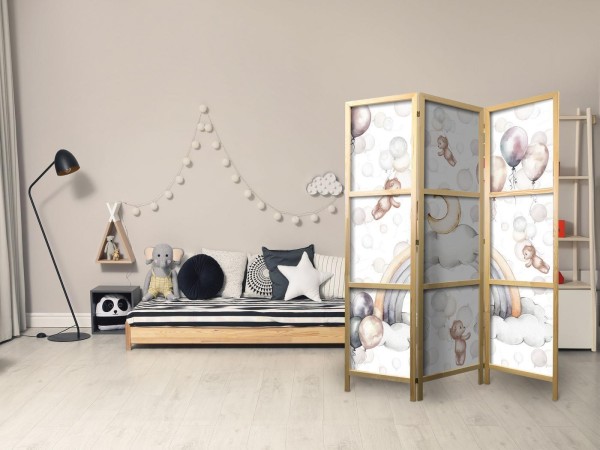 Parawan japoński - Pluszowe misie z balonikami - Latające jasno-brązowe misie pośród balonów - chmur i tęczy w stonowanej - pastelowej kolorystyce