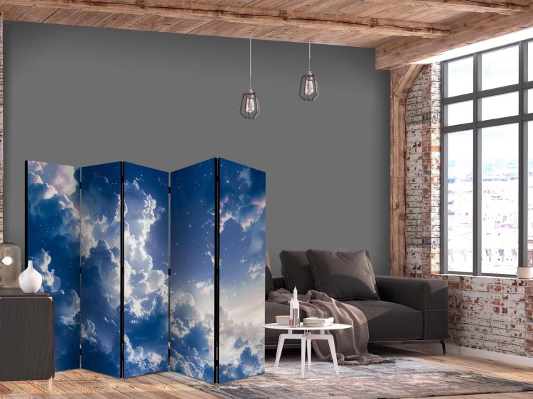 Parawan - Gwiezdne chmury i delikatne światło nad zakątkiem nieba