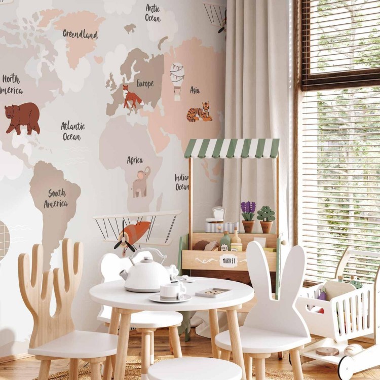 Fototapeta - Mapa w odcieniach beżu - kontynenty ze zwierzętami