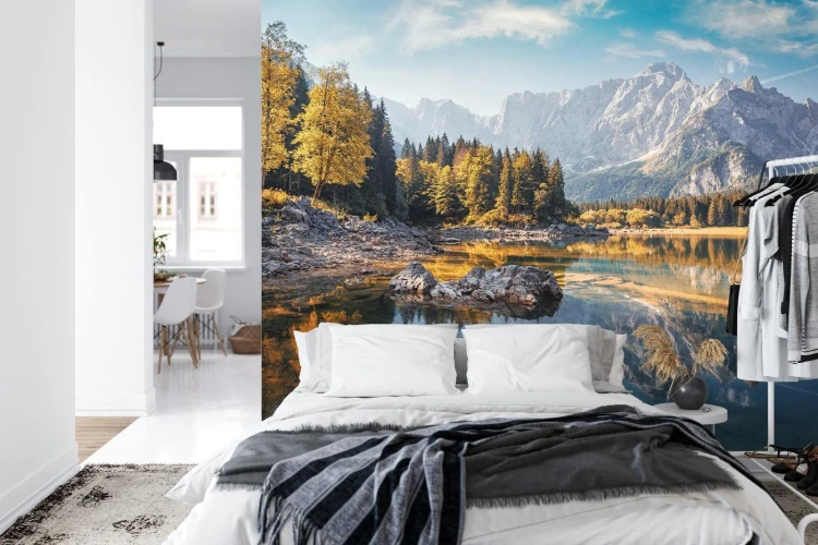 Fototapeta Awesome Sunny Landscape In The Forest. Wonderful Autumn Scenery. Picturesque View Of Nature Wild Lake. Sun Rays Through Colorful Trees. Incredible View On Fusine Lakeside. Amazing Natural Background